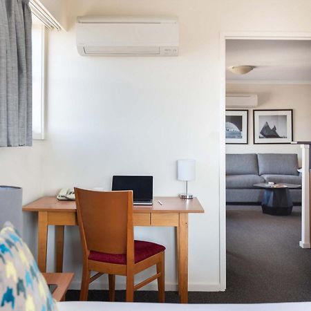 Mantra On Northbourne Aparthotel Canberra Exterior foto