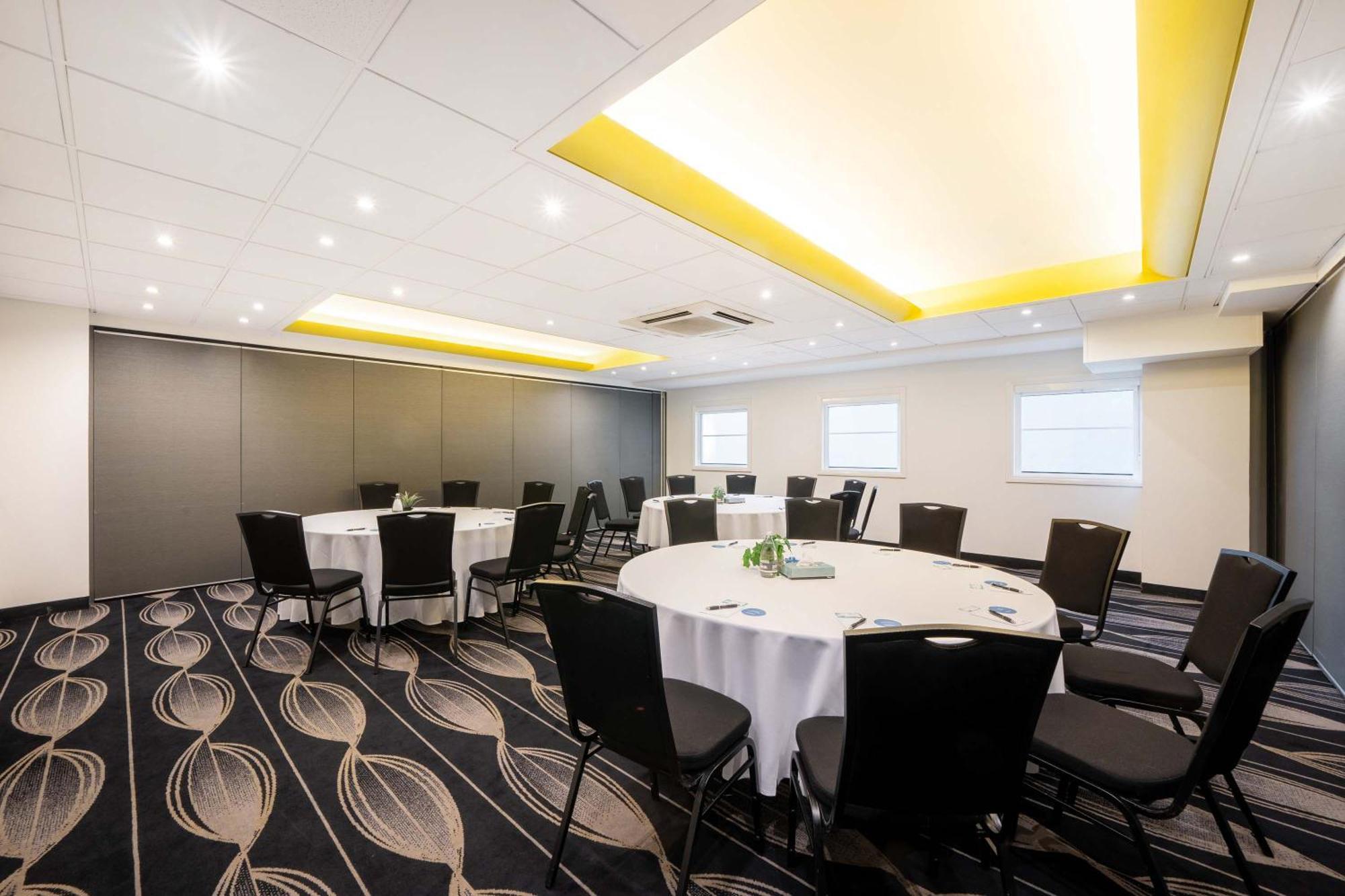Mantra On Northbourne Aparthotel Canberra Exterior foto