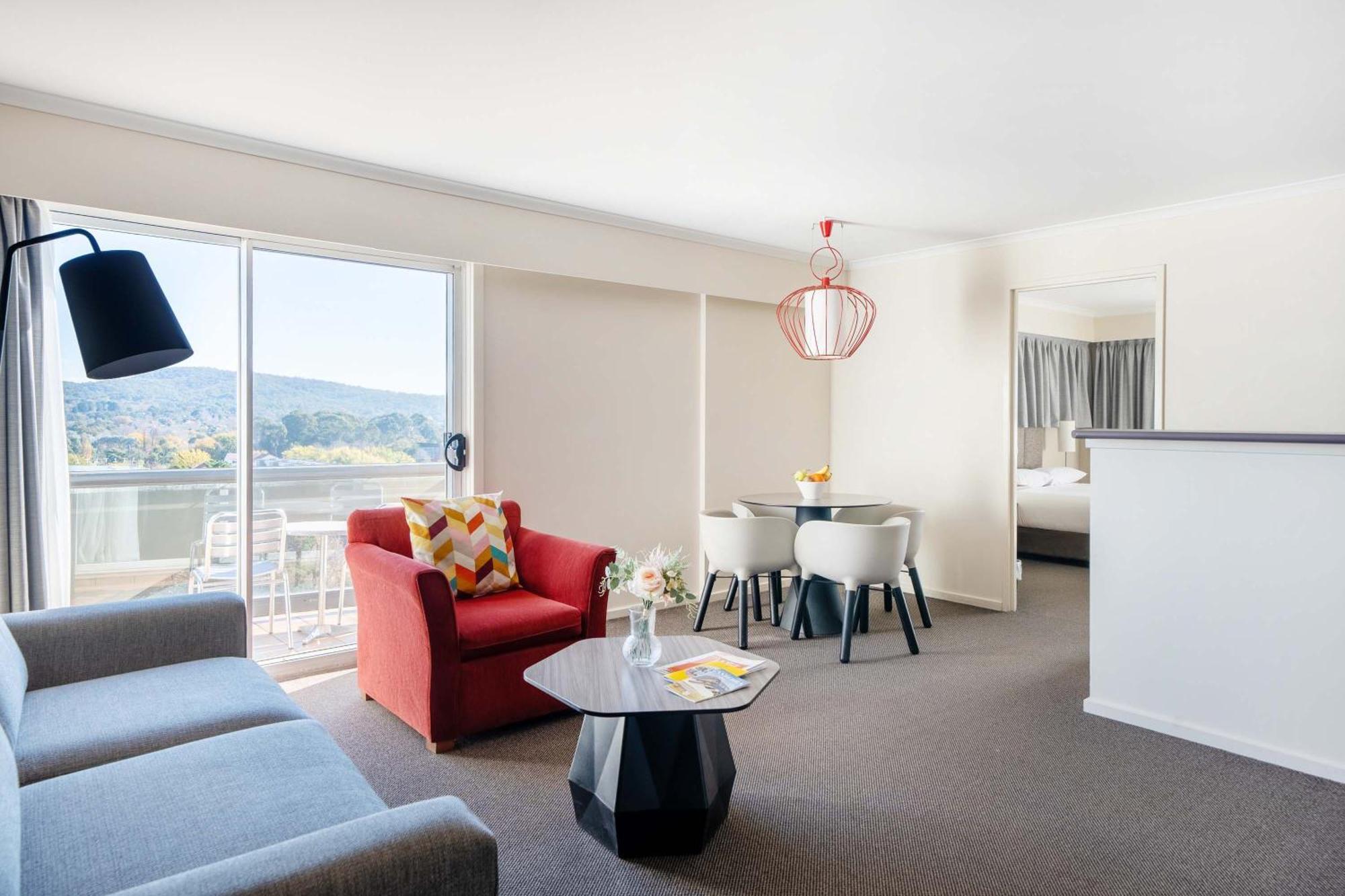 Mantra On Northbourne Aparthotel Canberra Exterior foto