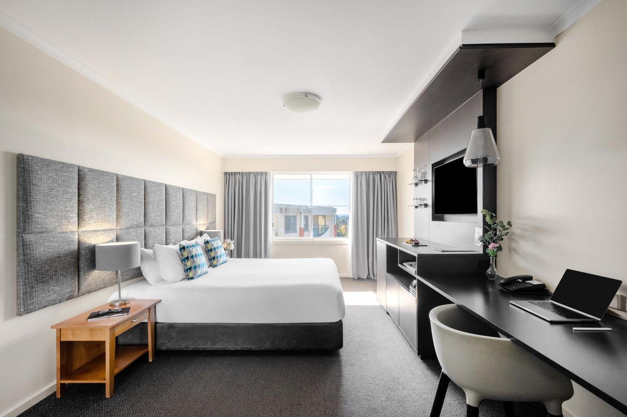 Mantra On Northbourne Aparthotel Canberra Exterior foto