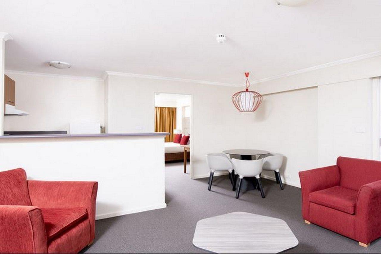 Mantra On Northbourne Aparthotel Canberra Exterior foto