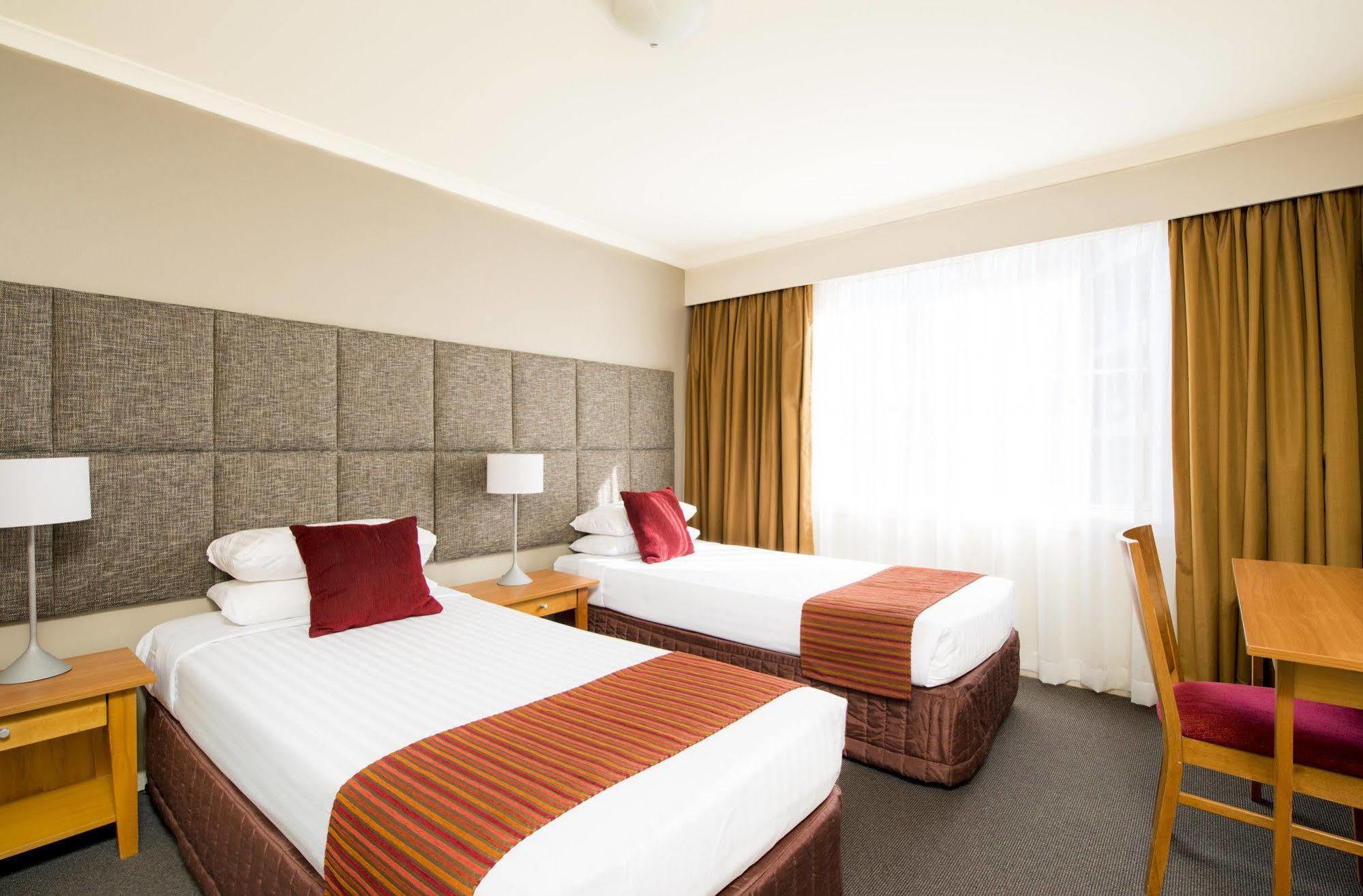 Mantra On Northbourne Aparthotel Canberra Exterior foto