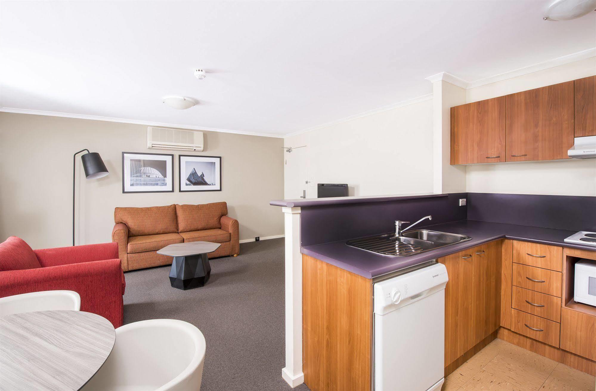 Mantra On Northbourne Aparthotel Canberra Exterior foto